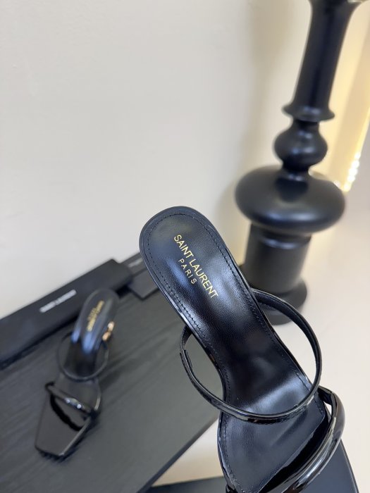 Босоножки фото 8