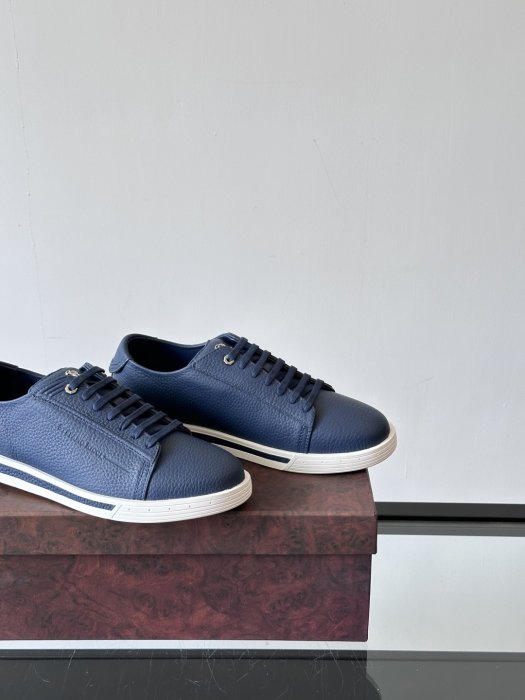 Кроссовки фото 7