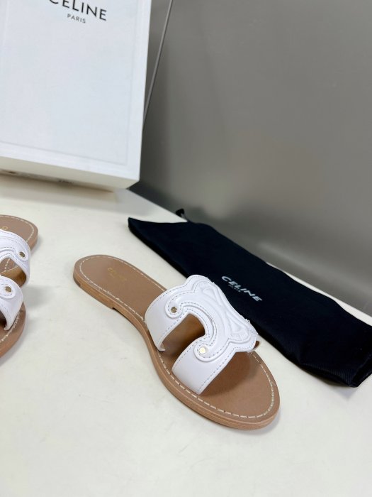 Шлепанцы женские фото 4