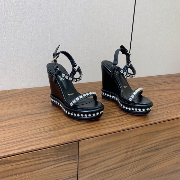 Босоножки фото 4