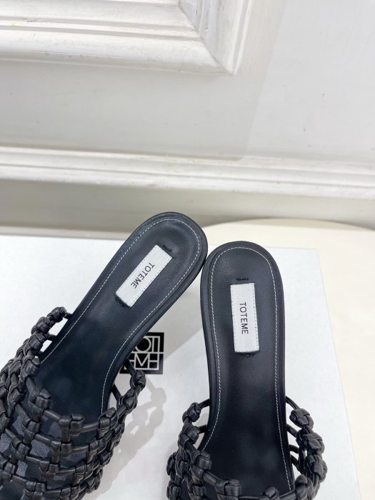 Босоножки фото 7