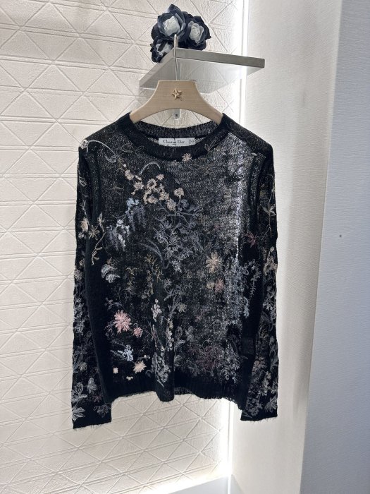 Кофта жіноча