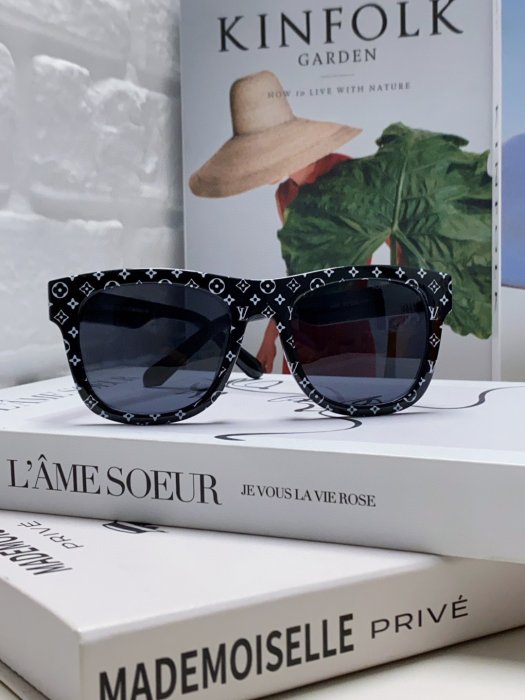 Очки солнцезащитные фото 2