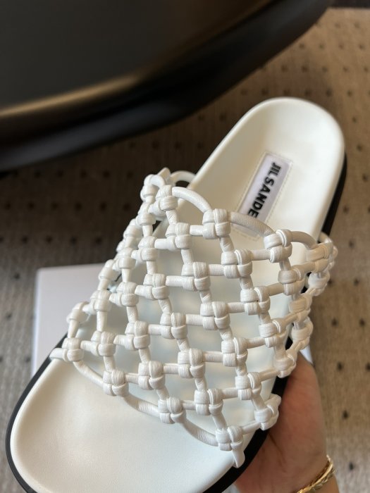 Шльопанці жіночі фото 9