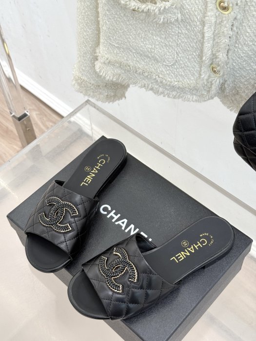 Шлепанцы фото 2