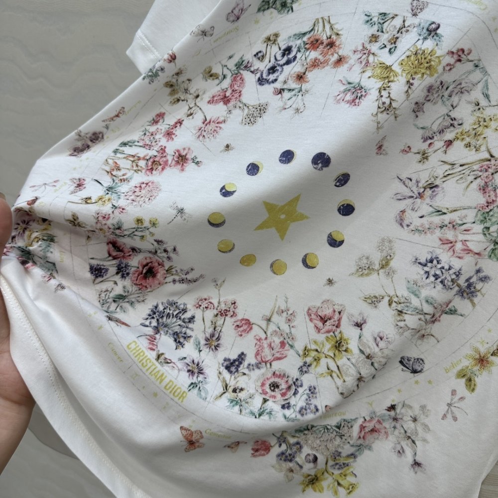 T-shirt women's фото 8