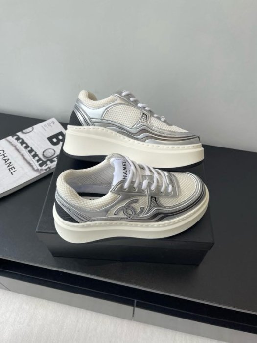 Кроссовки женские фото 5