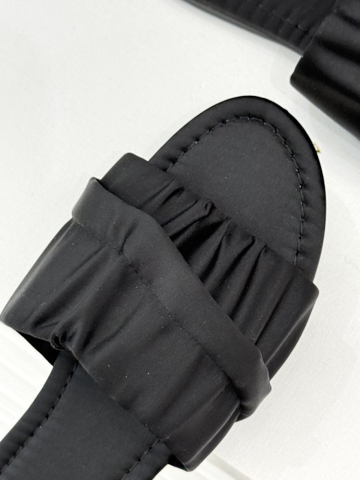 Шлепанцы фото 7