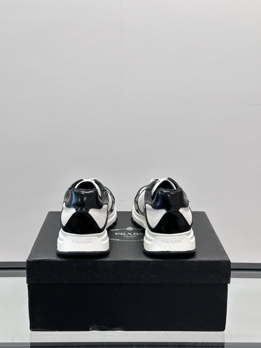 Кросівки чоловічі фото 8