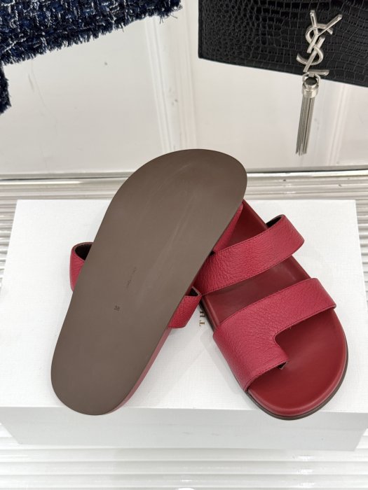 Шлепанцы фото 9