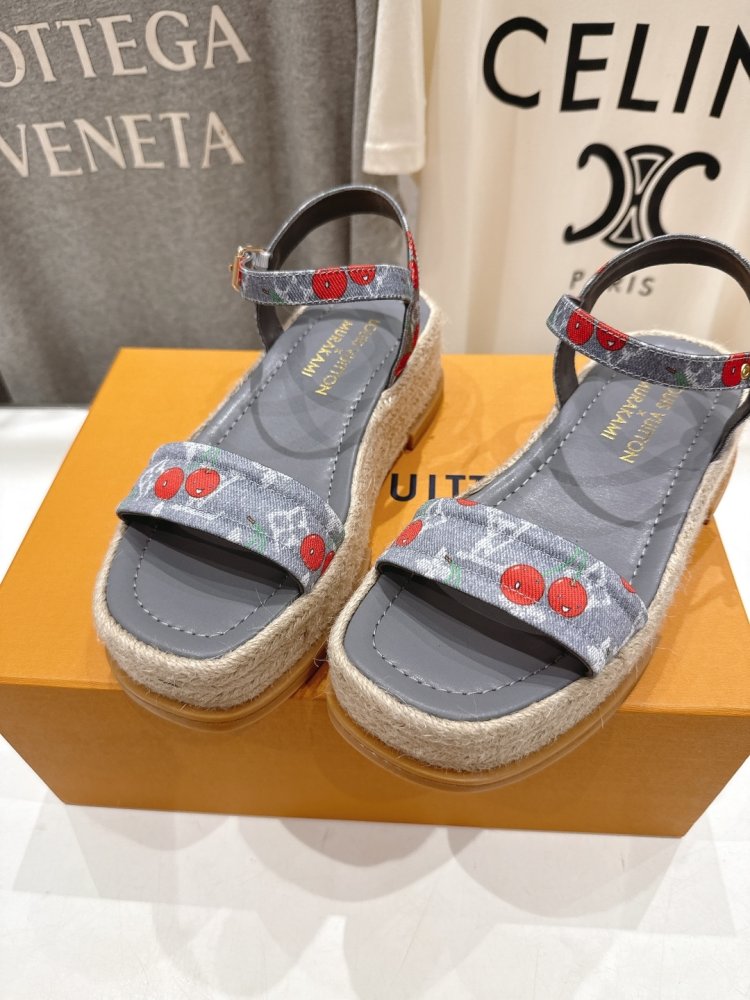 Sandals women's фото 7