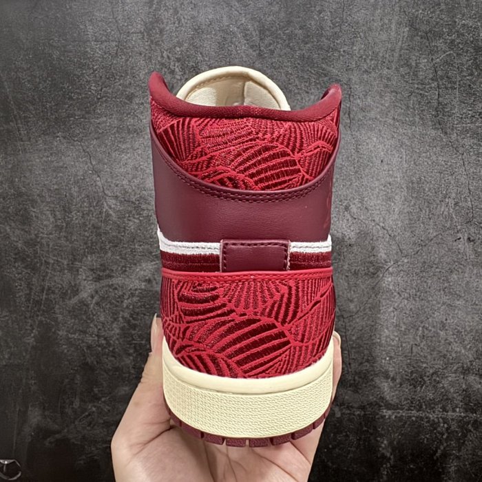 Кросівки Air Jordan 1 Mid фото 4