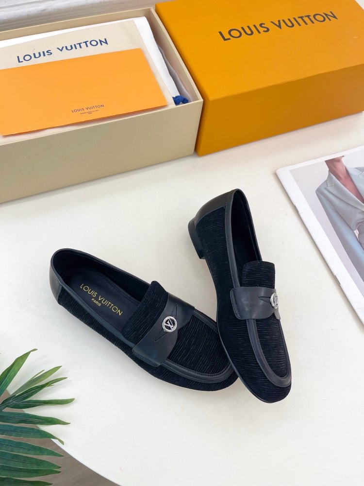 Лоферы женские фото 5