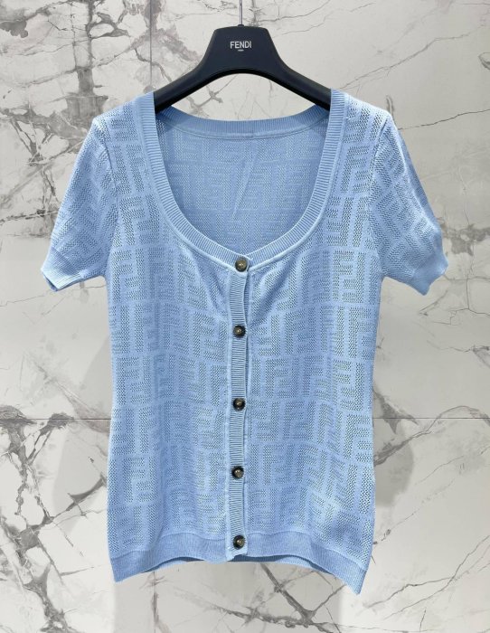 T-shirt women's фото 3