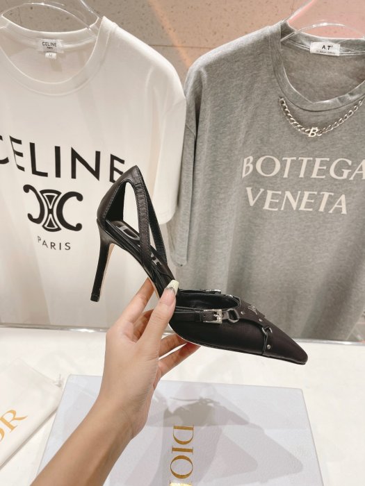 Босоножки фото 3