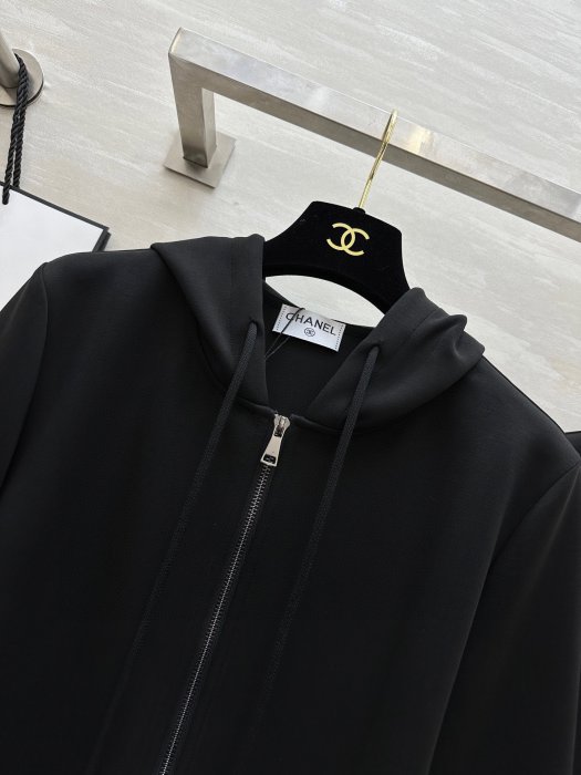 Костюм жіночий фото 3