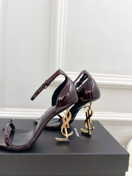 Босоножки фото 7