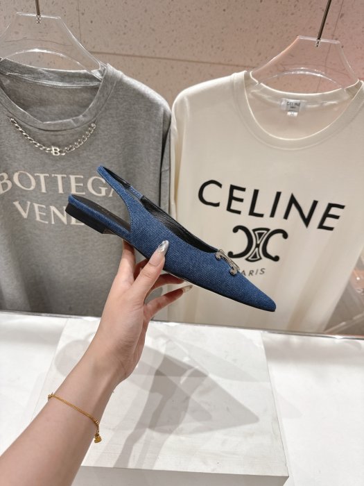 Босоножки фото 5