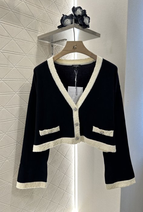 Кофта жіноча