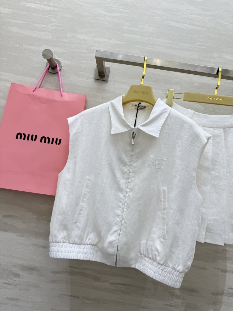 Костюм женский фото 4