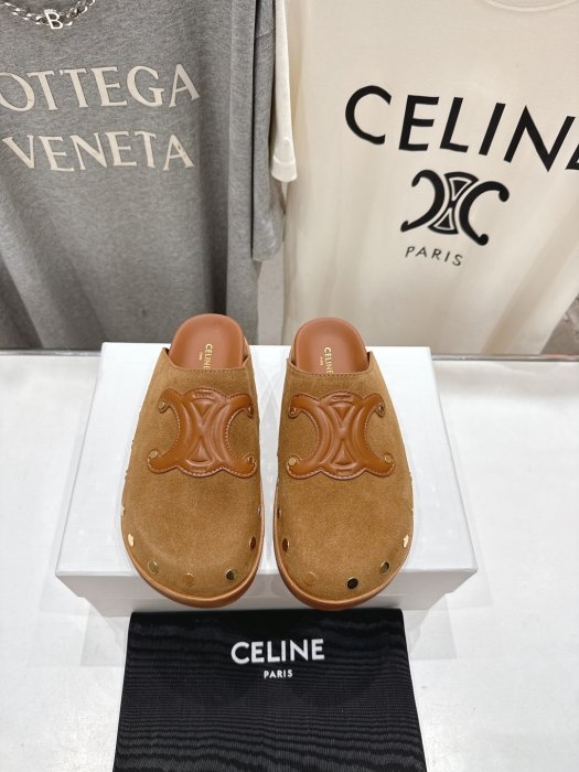 Шлепанцы женские