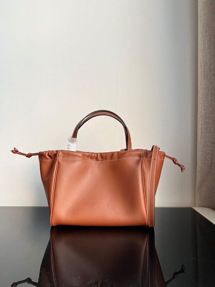 Сумка CELINE CABAS TRIOMPHE CUIR 22 см фото 2