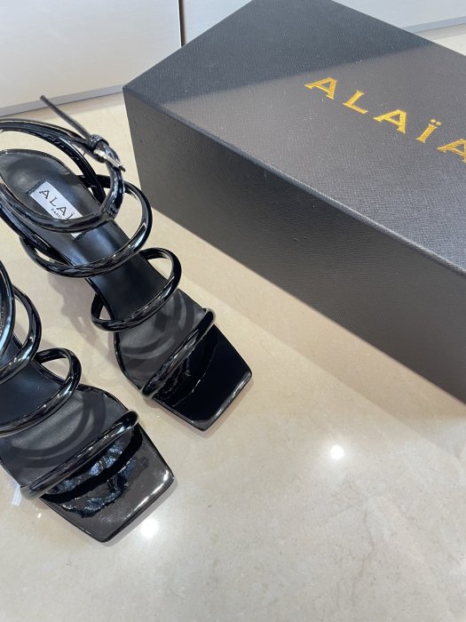 Босоножки фото 5