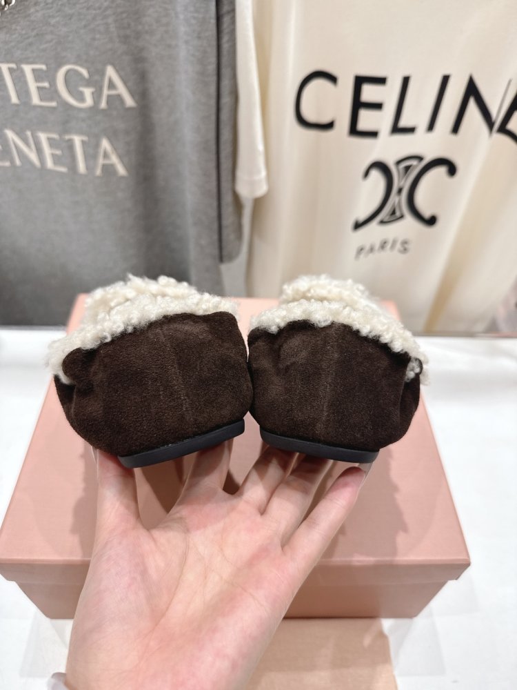 Лоферы женские на меху фото 8