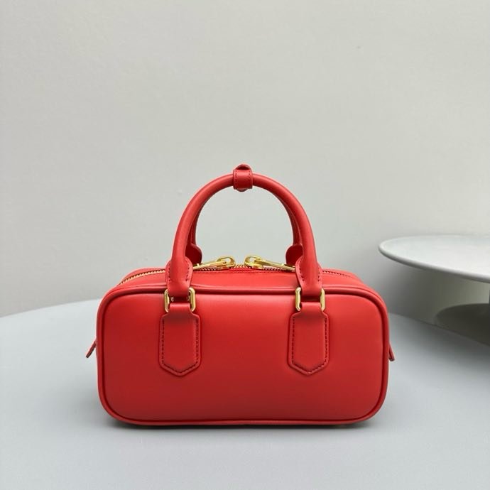 A bag leather women's 22 cm фото 7