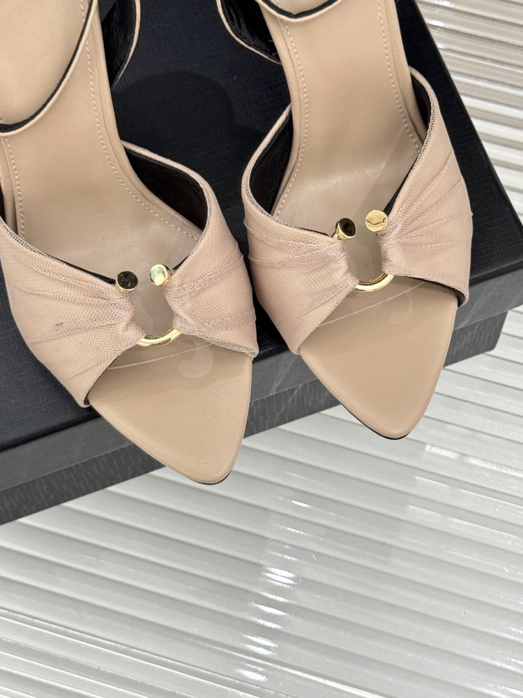 Босоножки фото 7