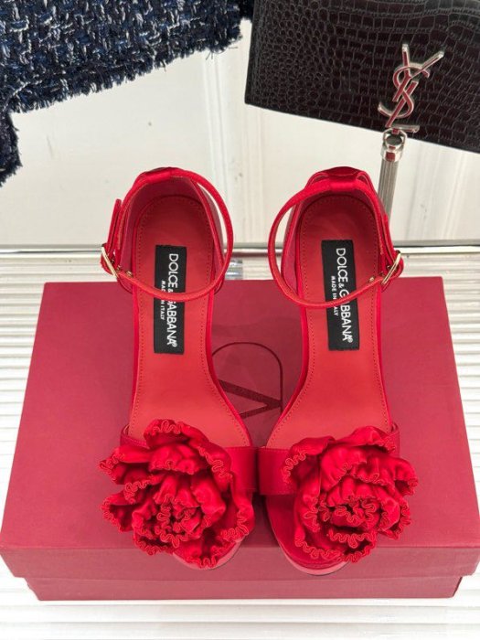 Босоноэки на високому підборах фото 3