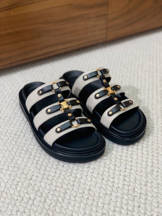 Шлепанцы женские фото 2