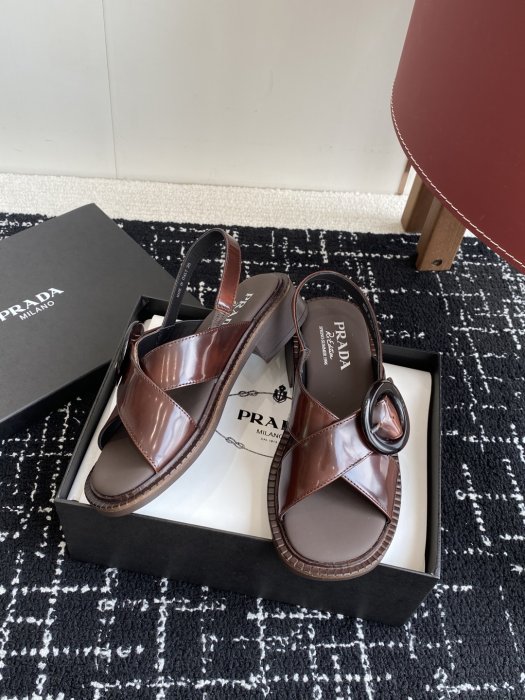 Сандалии женские фото 5