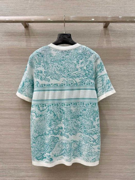 T-shirt women's фото 9