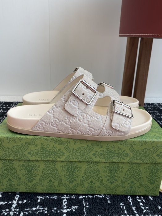 Шлепанцы фото 2