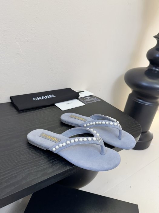 Шлепанцы женские фото 2