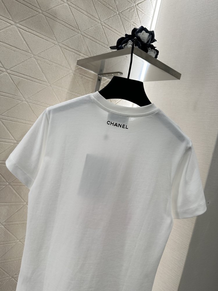 T-shirt women's фото 4