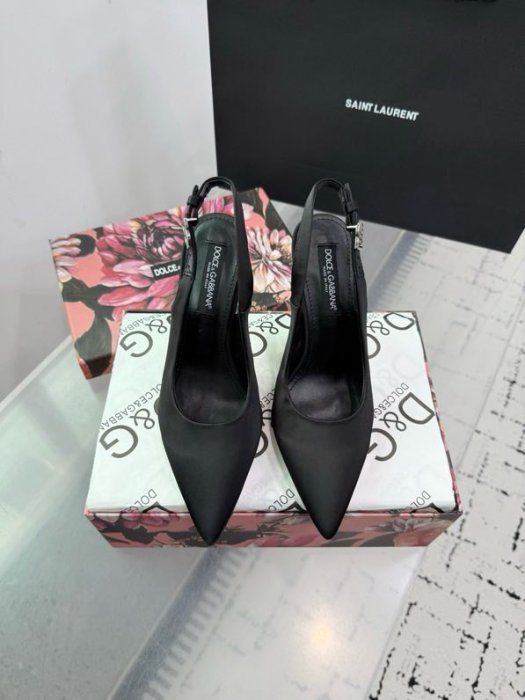 Sandals on high heel