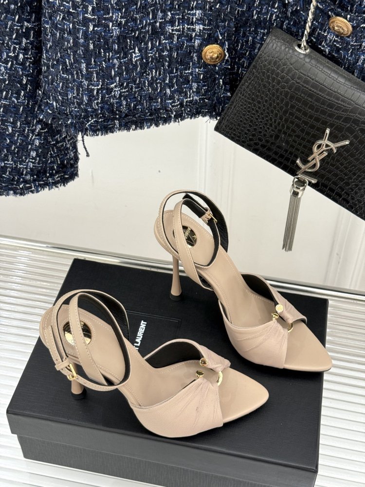 Босоножки фото 3