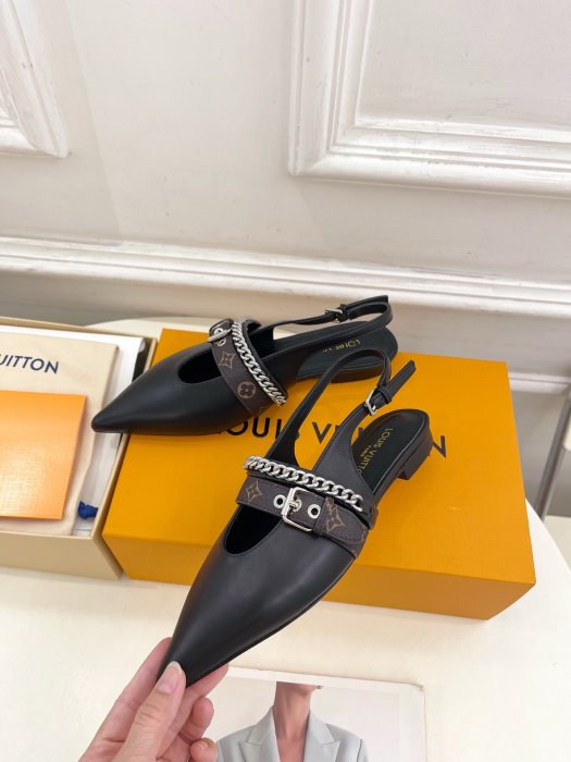 Босоножки фото 5