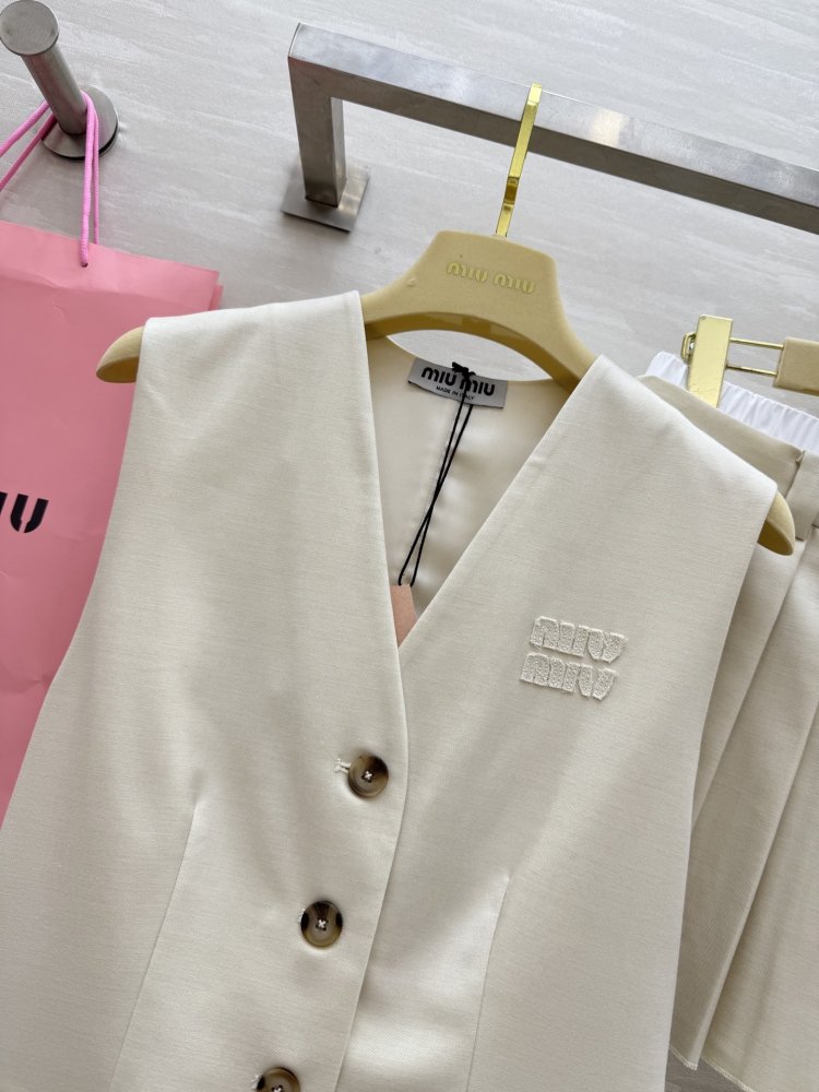 Costume female фото 3