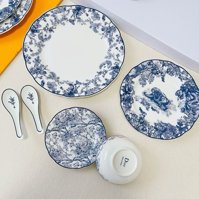 Set crockery of костаного porcelain, 41 subject фото 9