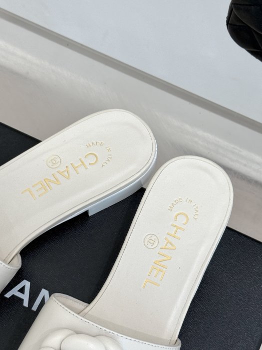 Босоножки фото 8