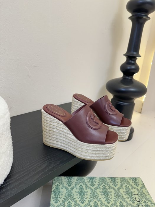 Босоножки фото 2