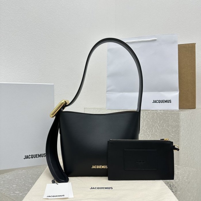 A bag women's Simon Porte Jacquemus 23 cm
