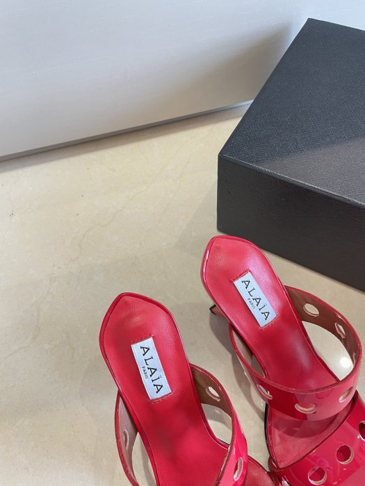 Босоножки фото 4