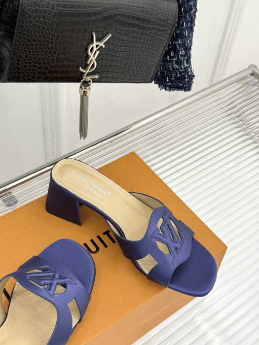 Босоножки фото 5