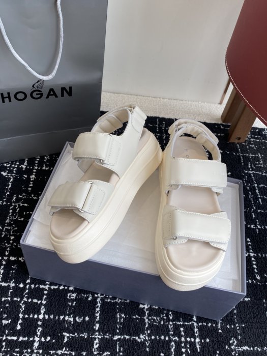 Сандалии женские фото 5