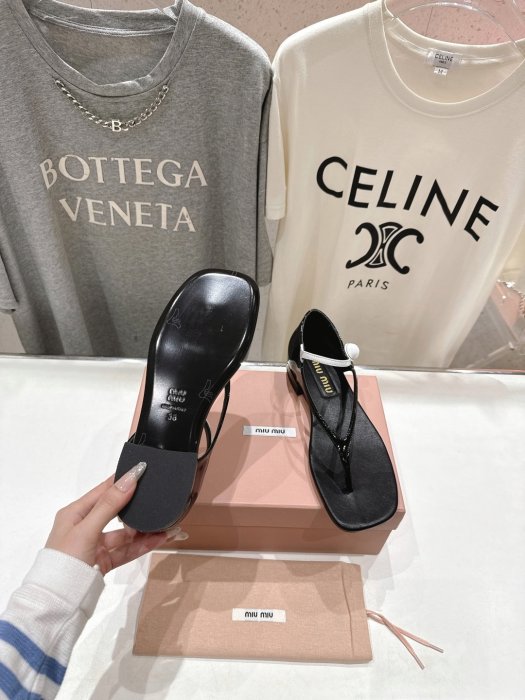 Босоножки фото 9