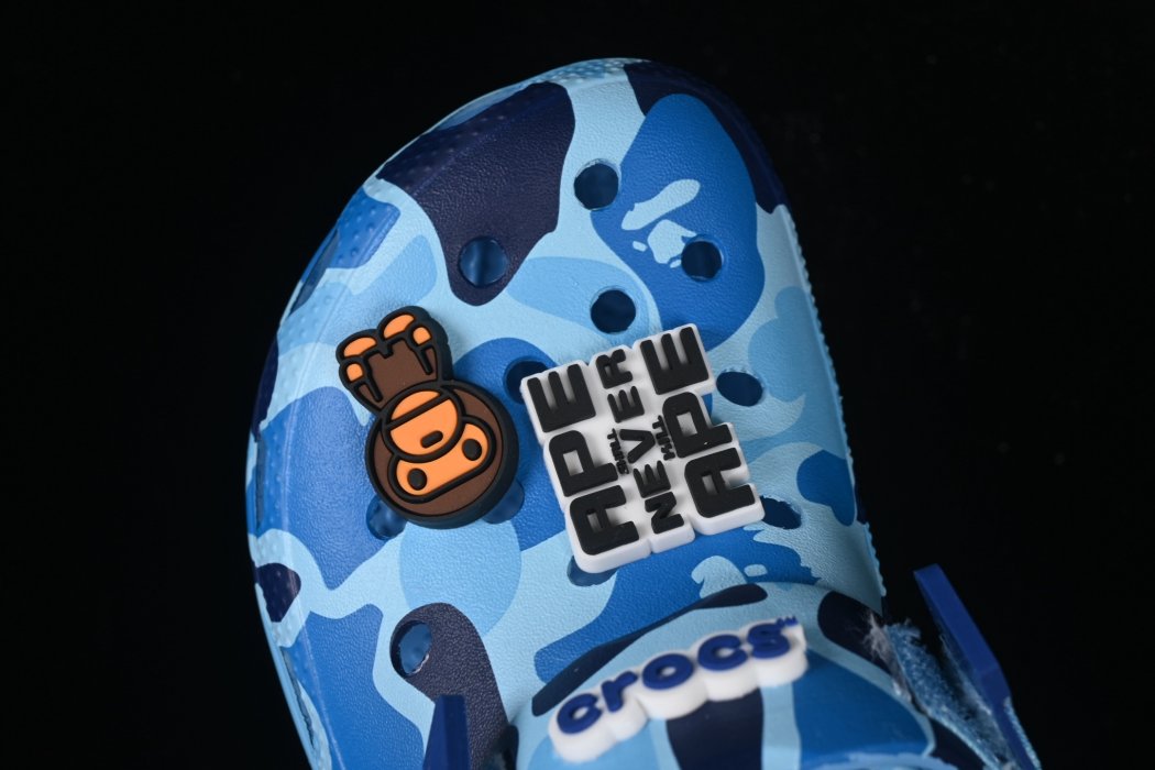 Кроксы Bape x Crocs Classic Clog фото 7